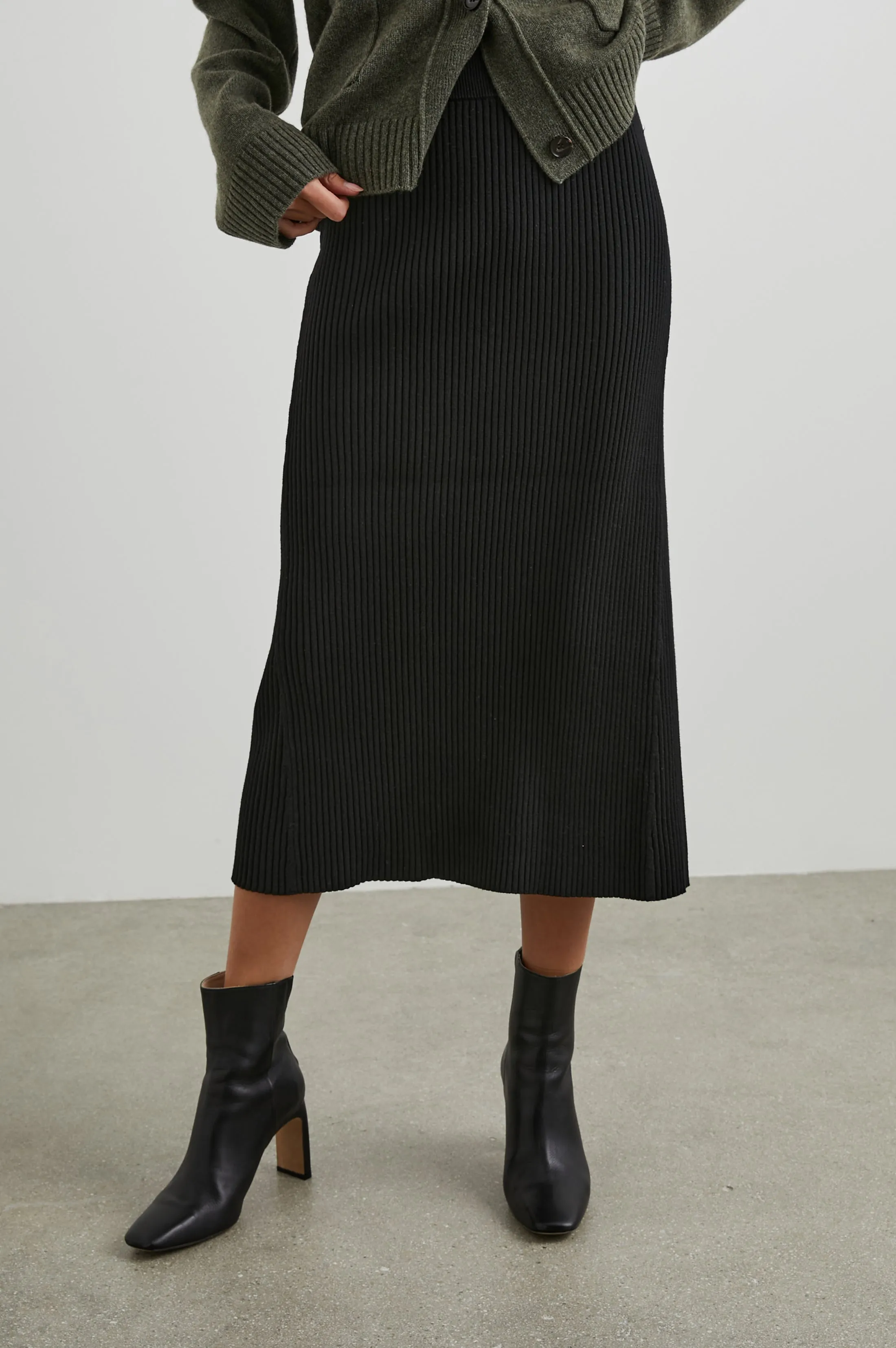 Davina Black Skirt