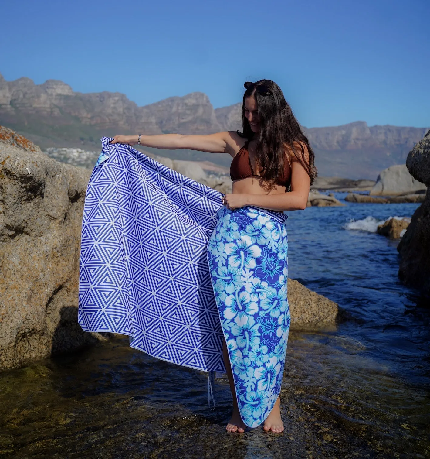 Microfibre XL Double Sided Printed Towel - Blue Hibiscus Pattern