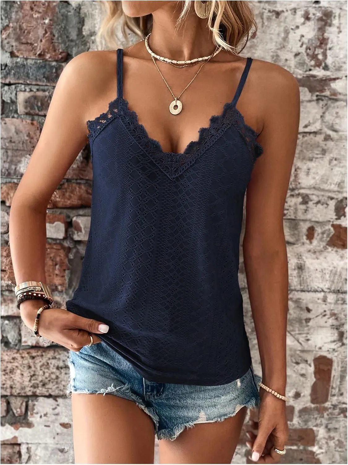 SOLY HUX Women's Lace Trim V Neck Camisole Sleeveless Shirts Summer Tunic Cami Tops